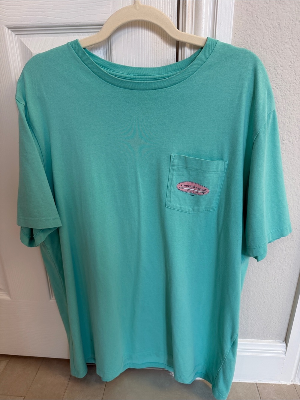 Vineyard Vines Short-Sleeve Pocket Tee in Seafoam